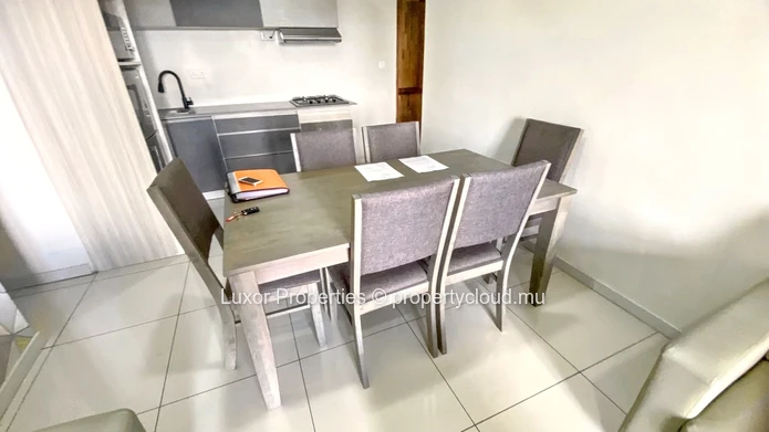  Appartement Moderne de Deux Chambres à Flic en Flac avec Prestations Haut de Gamme