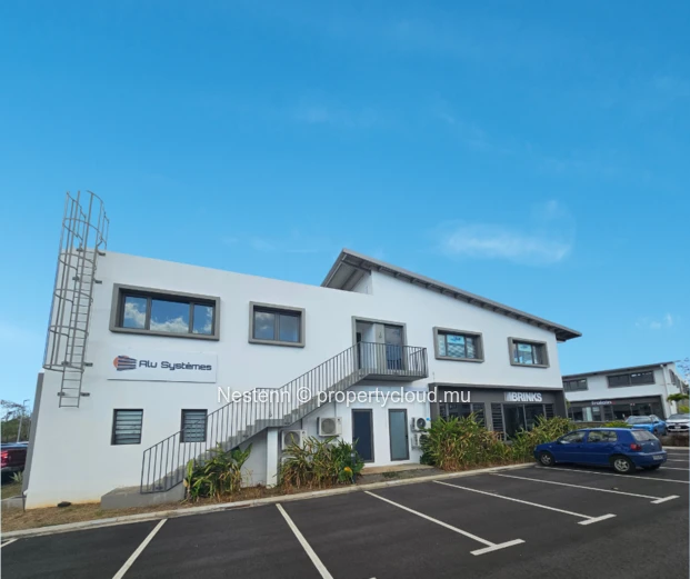 Prime office space with unmatched visibility – Ideal for your business growth!