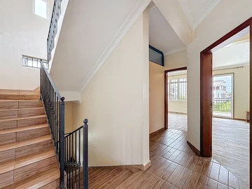 7 Bedroom House