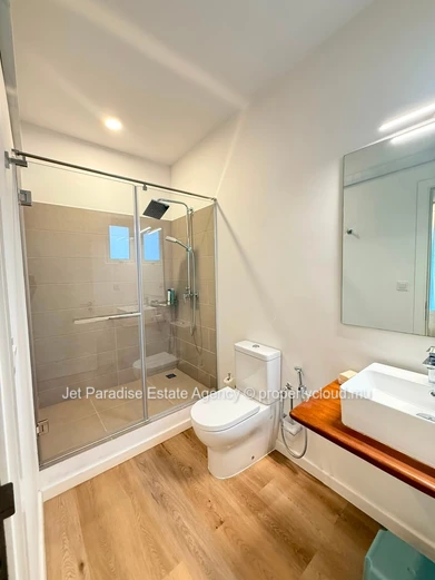 Maison de Ville Moderne avec Piscine Privée – Accessible aux Acheteurs Étrangers