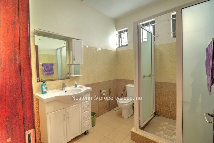 4 bedroom house of 168 m2, on a plot of 467 m2