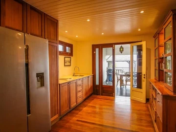 5 Bedroom Villa