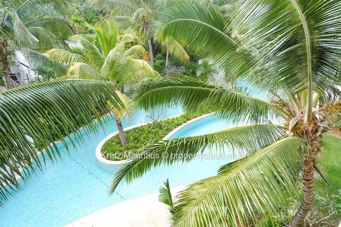 Exceptional Penthouse with Private Rooftop Pool in Pereybère (Sole Mandate)