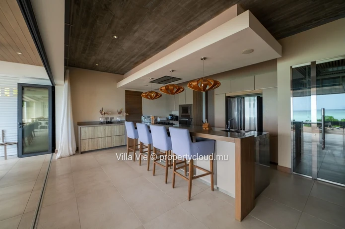 Péreybère – Exceptional Beachfront Luxury Villa with 4 En-Suite Bedrooms