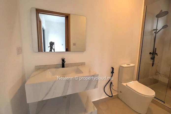 Maison moderne neuve avec piscine à Grand Baie