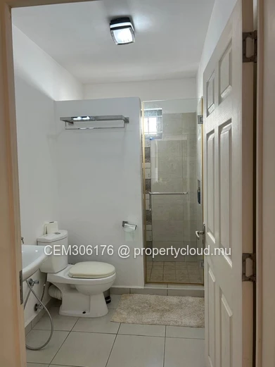 Élégant appartement de 3 chambres à louer à Flic-en-Flac – Confort, sécurité et sérénité 
