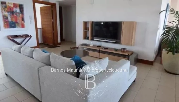 CAP MALHEUREUX – BEACH FRONT PENTHOUSE with 3 bedrooms