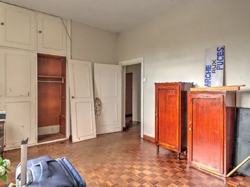6 Bedroom House