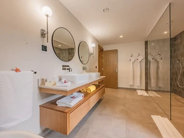 4 Bedroom Apartment