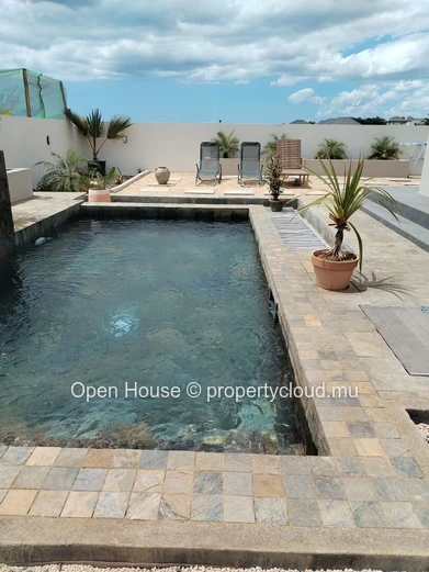 4-Bedroom Furnished Villa with Private Pool in Flic en Flac