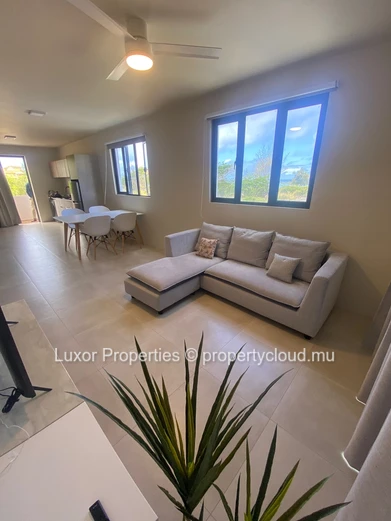 Appartement Neuf de Deux Chambres avec Vue Mer dans le Sud