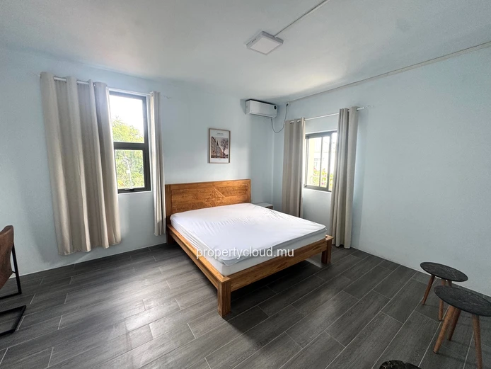 New duplex for rent in Flic en Flac, 3 bedrooms, close to the beach and amenities