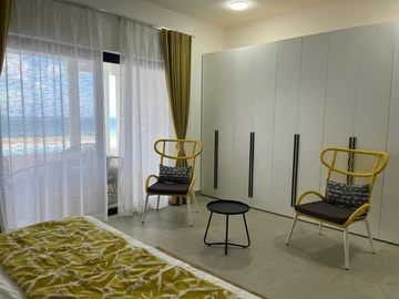 5 Bedroom Villa