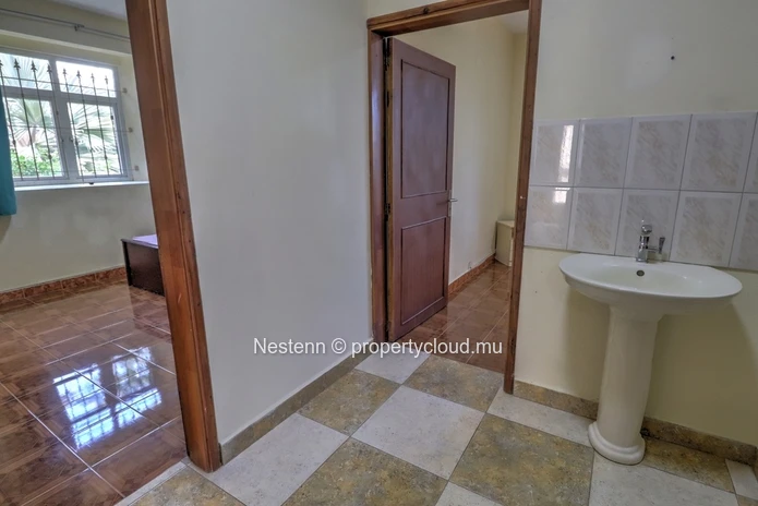 Maison au  rez-de-chaussée avec 3 chambres
