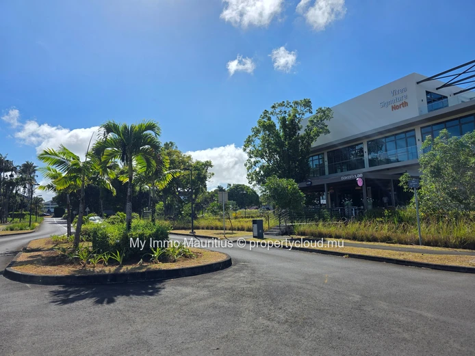 New office Moka Business Park
