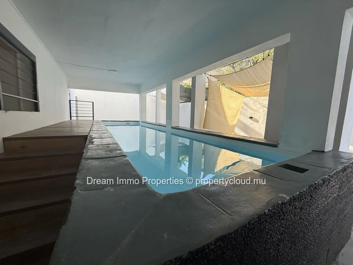 Appartement meublé de 2 chambres proche mer à Flic en Flac – Ile Maurice