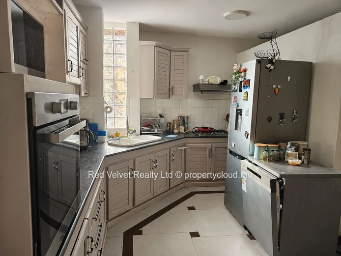 Duplex rénové de 3 chambres à vendre à Sodnac, Quatre Bornes