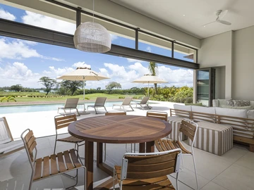 4 Bedroom Villa