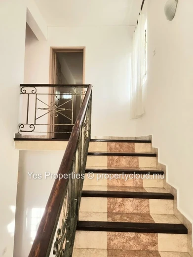 Villa - Calodyne - VALUE FOR MONEY - Rs 8.5M