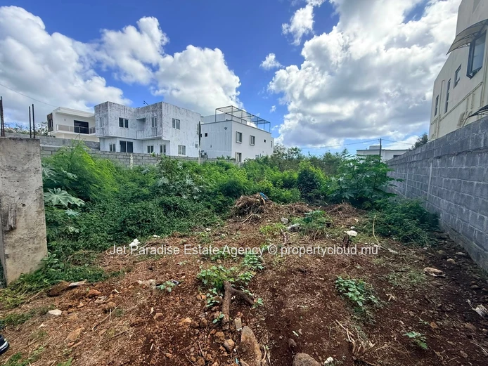 Terrain résidentiel 338 m² à Grand Baie