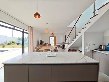 5 Bedroom Villa