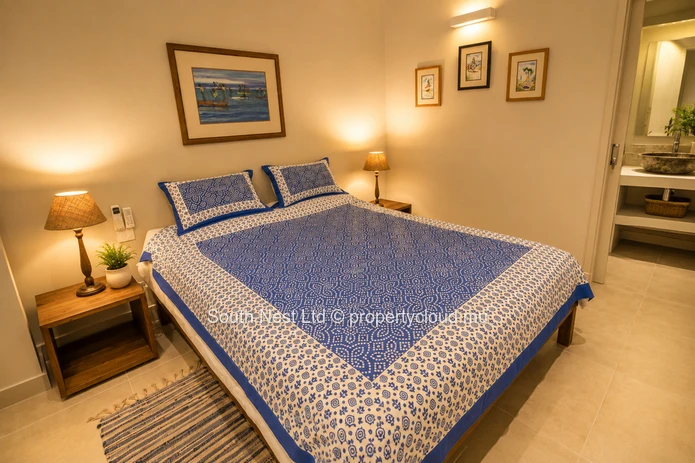 3 bed beachside apartment