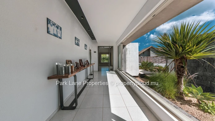 Villa Contemporaine avec Vue Imprenable sur la Montagne