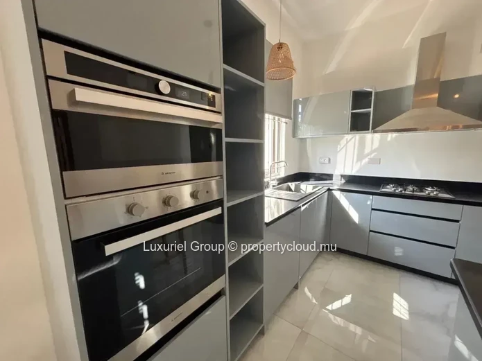 Elegant House in Calodyne, in a Quiet and Peaceful Reside