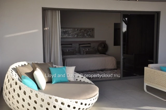 Duplex entièrement meublé