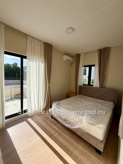 New Villa Close To The Sea In Secured Resdicences