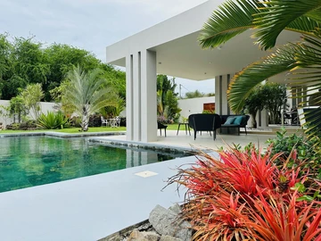 4 Bedroom Villa