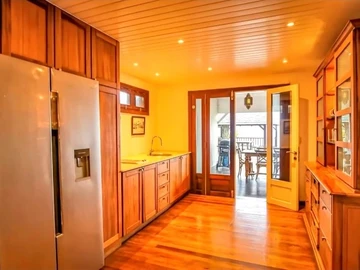 5 Bedroom Villa