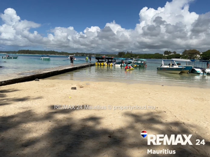 Ground Floor Apartment In Blue Bay - 82.95 M², Easy Living By The Coast