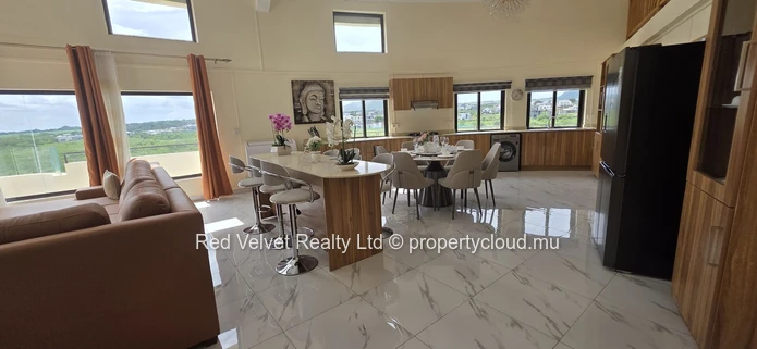 Penthouse de luxe 4 chambres avec vue sur l'océan et grande terrasse – Flic en Flac | Rs 80,000