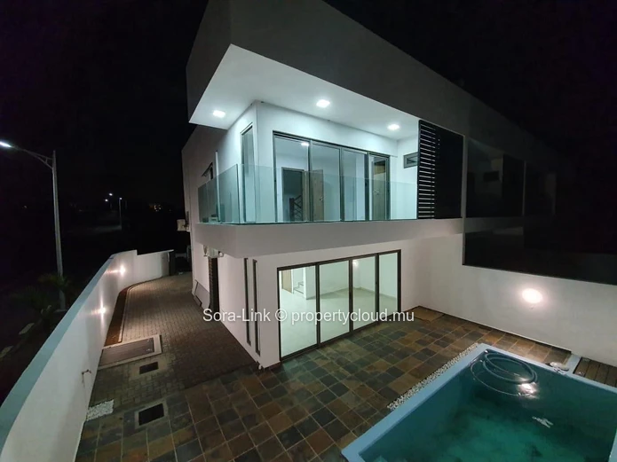 Duplex for sale in Flic en Flac