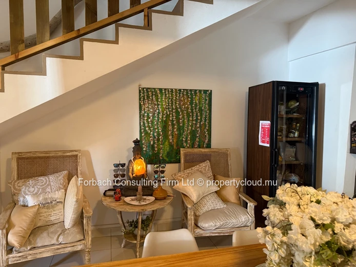 6 appartements (14 chambres) avec espace pour bureau - Trou aux Biches 