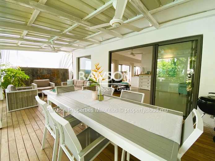 Townhouse Meublée De 3 Chambres | Jardin & Piscine | Mont Choisy | Mi Août 2026