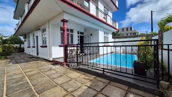 100m2 flat for rent in Grand Baie !