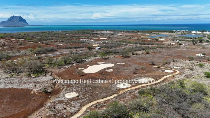 Spacious 1,640m² Land for Sale in Rivière Noire, Open to Non-Mauritians