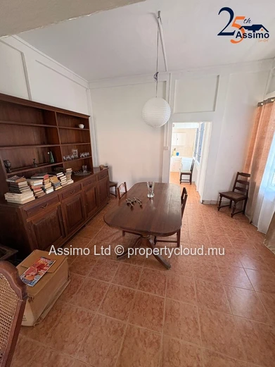 4-bedroom family home with garden in Unite, Camp de Masque. (Sole Mandate)