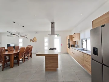 4 Bedroom Villa