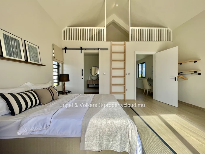 Modern Living in Mont Choisy – 3-Bedroom Villa with Pool