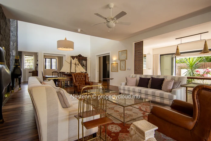 Modern triplex villa with 4 bedrooms