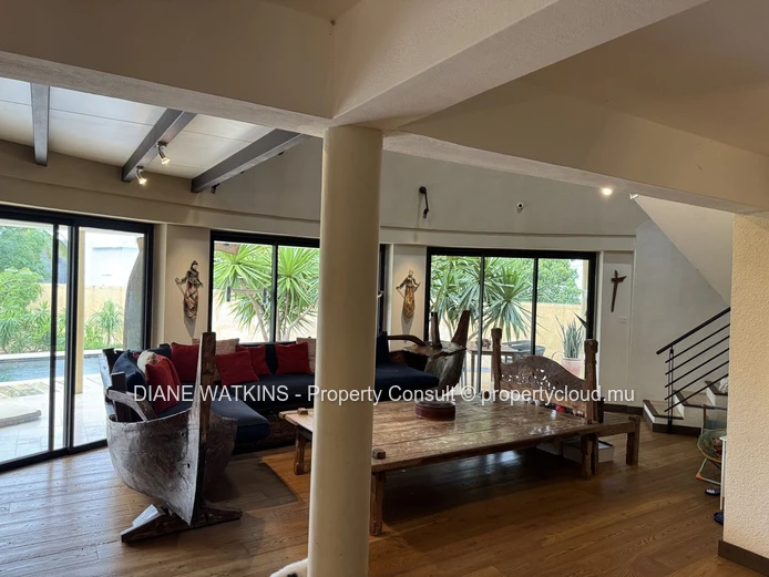 Unique Dome Villa with Pool and Sunset Views in Albion
