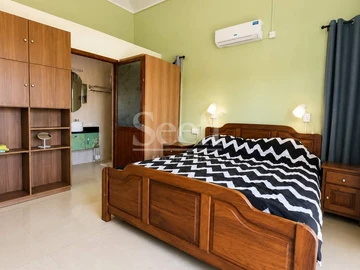 7 Bedroom House