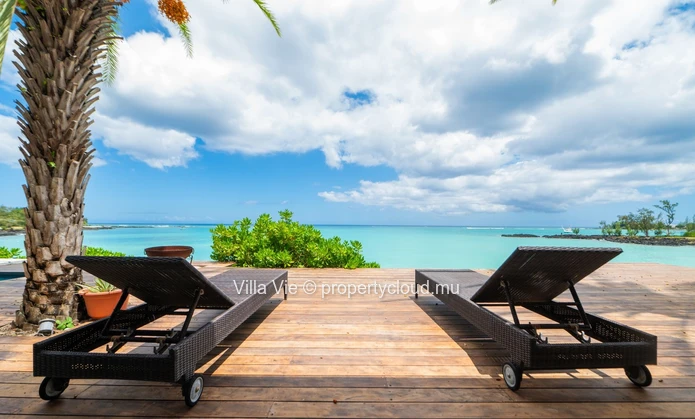 Péreybère – Exceptional Beachfront Luxury Villa with 4 En-Suite Bedrooms