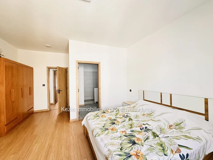Contemporary Duplex In A Quiet Area