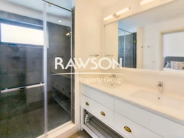 4 Bedroom Apartment