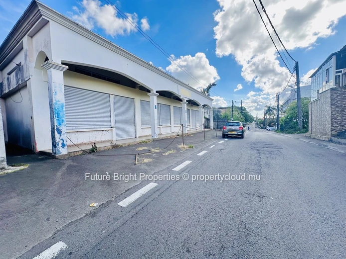 Prime Commercial Space For Rent – Allée Brillant, Floréal