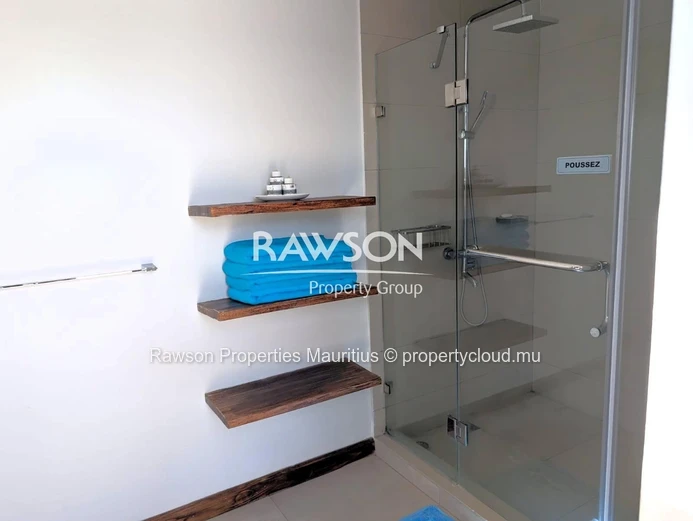 2-Bedroom Penthouse Mid-Term Rental | Pereybere | Mur 250,000/Month | Private Rooftop Pool | Seaview
